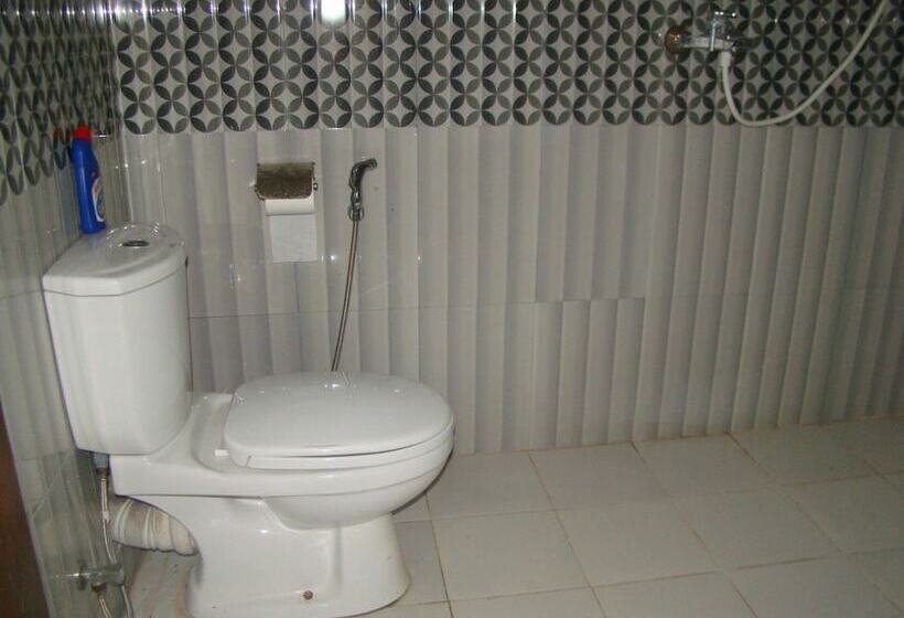 בית מלון כפרי Bentota Dilu Villa