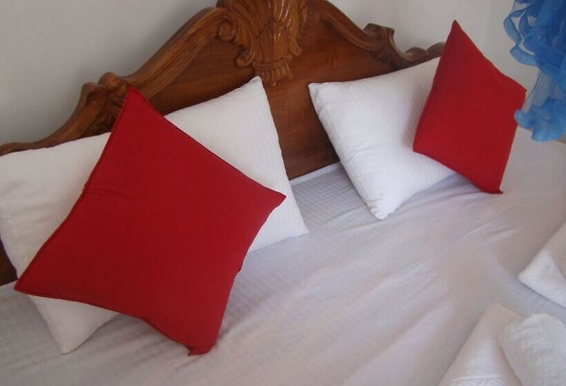 בית מלון כפרי Bentota Dilu Villa