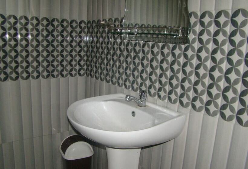 בית מלון כפרי Bentota Dilu Villa