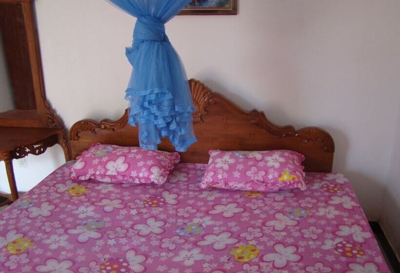 בית מלון כפרי Bentota Dilu Villa