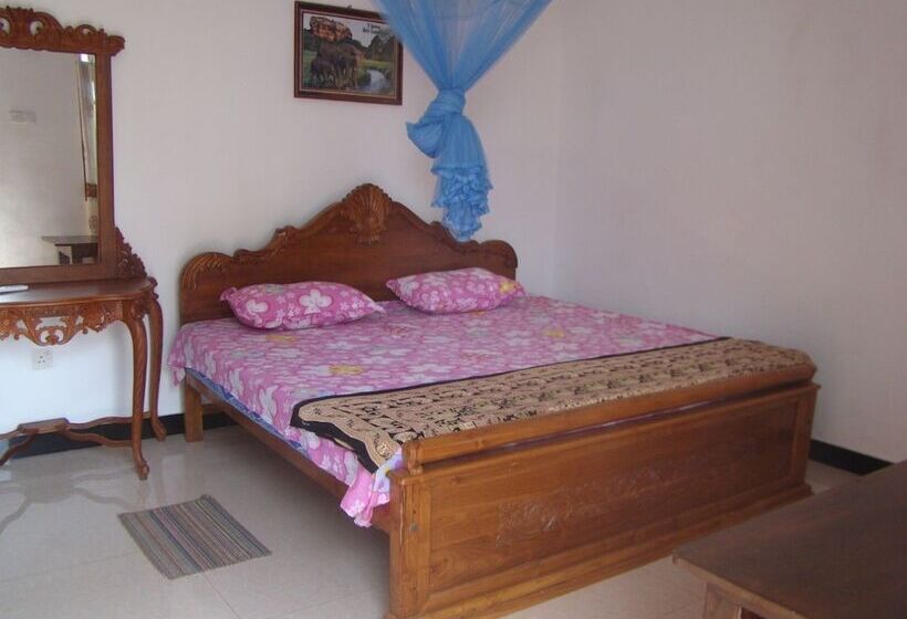 בית מלון כפרי Bentota Dilu Villa