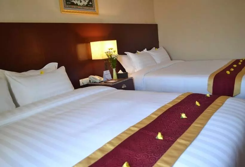 هتل Broadway Yangon