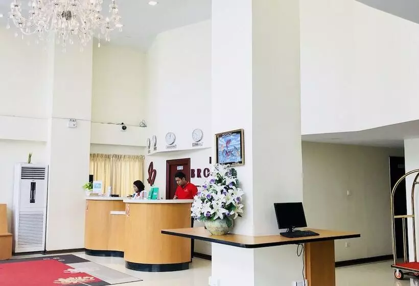 هتل Broadway Yangon