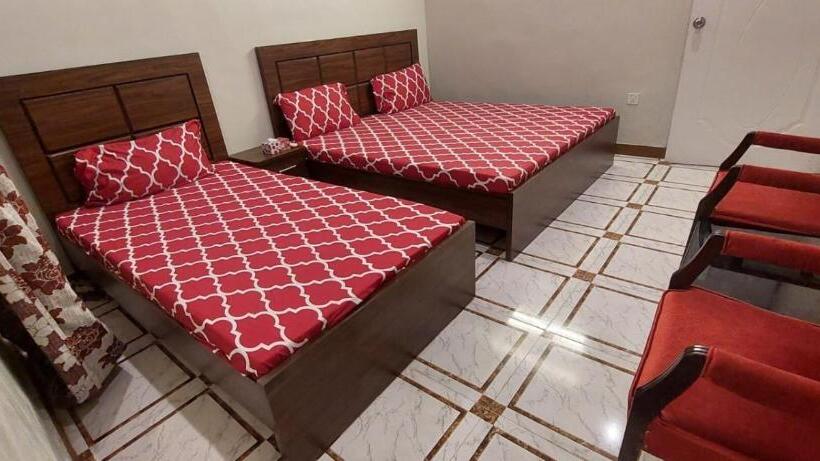 هتل Couples Friendly Guest House Karachi