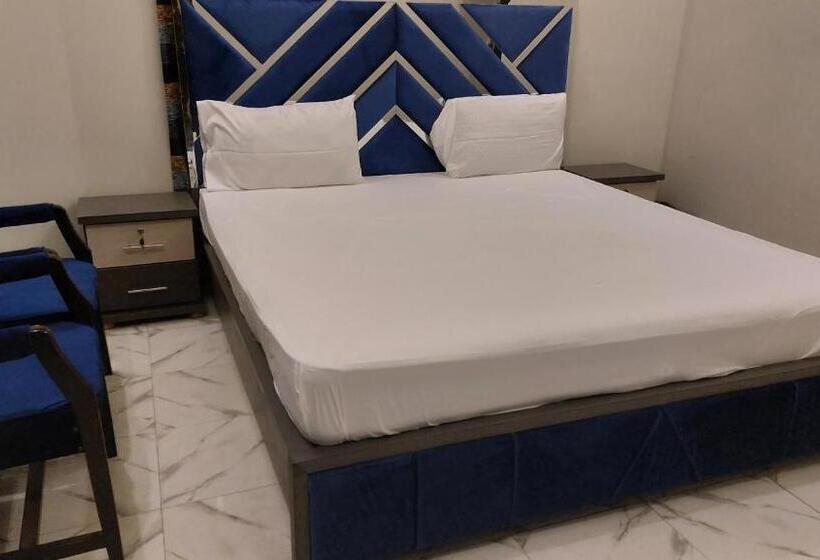 هتل Couples Friendly Guest House Karachi