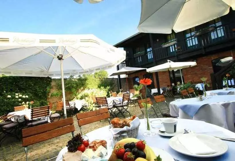 Hotelli Der Seehof Rheinsberg