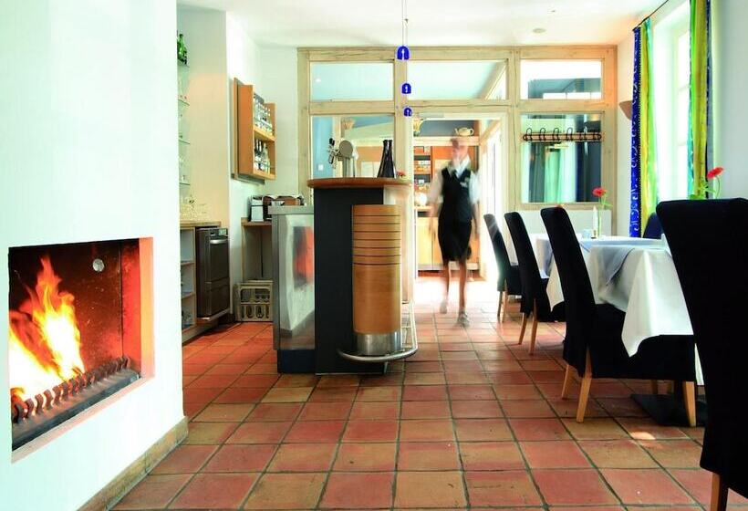 בית מלון כפרי Der Seehof Rheinsberg