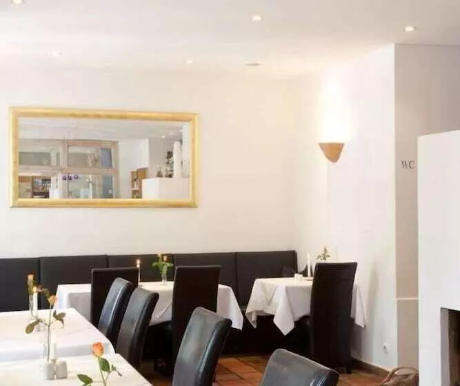 Hotelli Der Seehof Rheinsberg