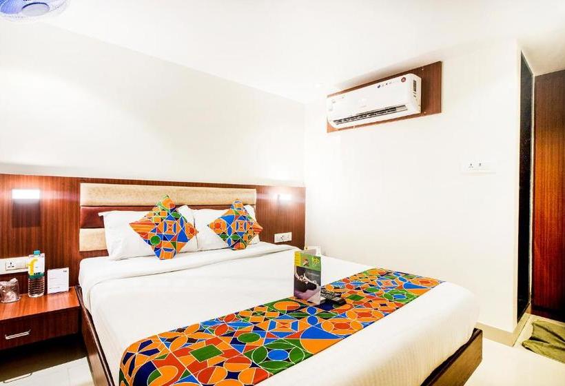 בית מלון כפרי Castle Inn