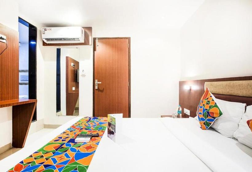 בית מלון כפרי Castle Inn