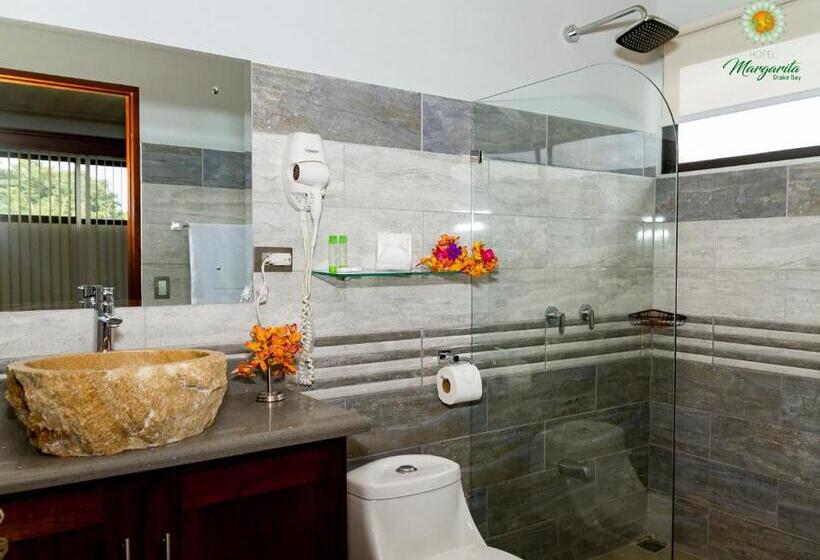 호텔 Margarita And Tour Operator Drake Bay