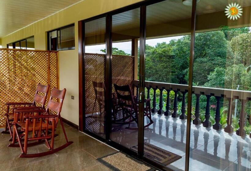 호텔 Margarita And Tour Operator Drake Bay