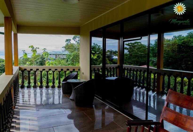 호텔 Margarita And Tour Operator Drake Bay