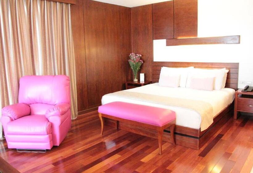 בית מלון כפרי Skinetics Wellness Center Boutique