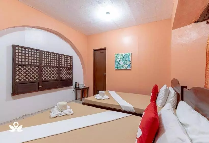 Hotelli Zen Rooms Calle Crisologo Vigan