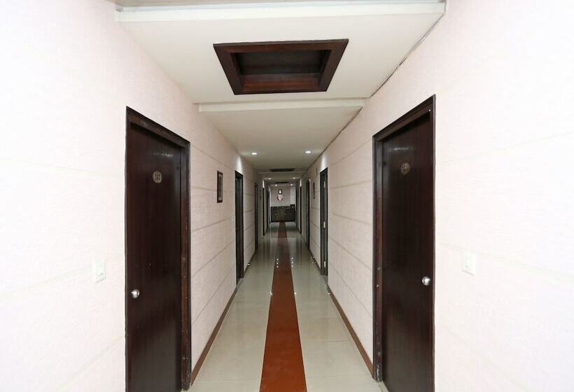 Oyo 3697 Hotel Rivieraa