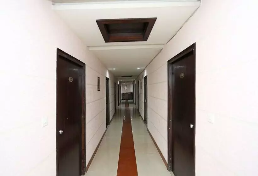 Oyo 3697 Hotel Rivieraa