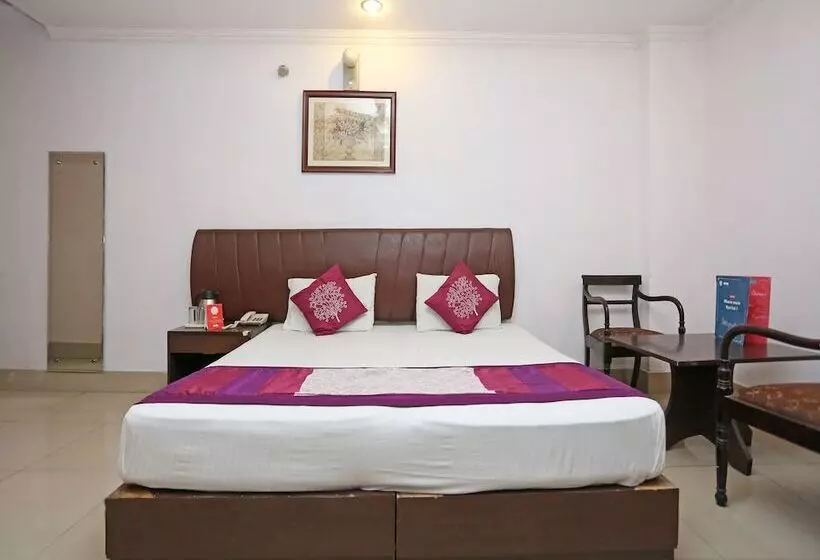 Oyo 3697 Hotel Rivieraa