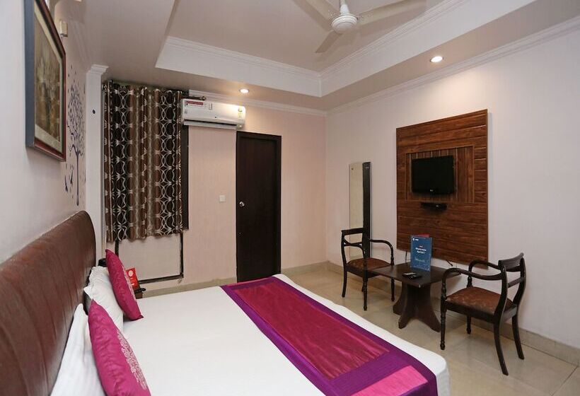 Oyo 3697 Hotel Rivieraa