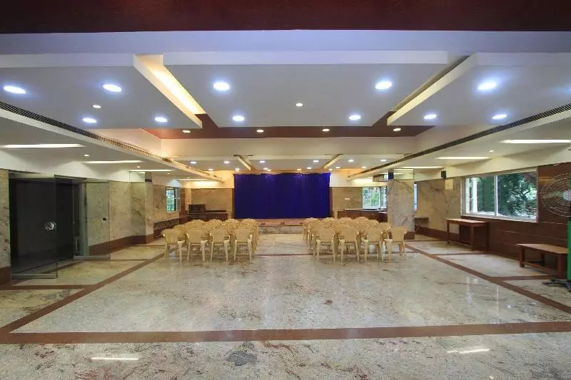 ホテル Capital O 9151 Sri Sai Comforts Jayanagar