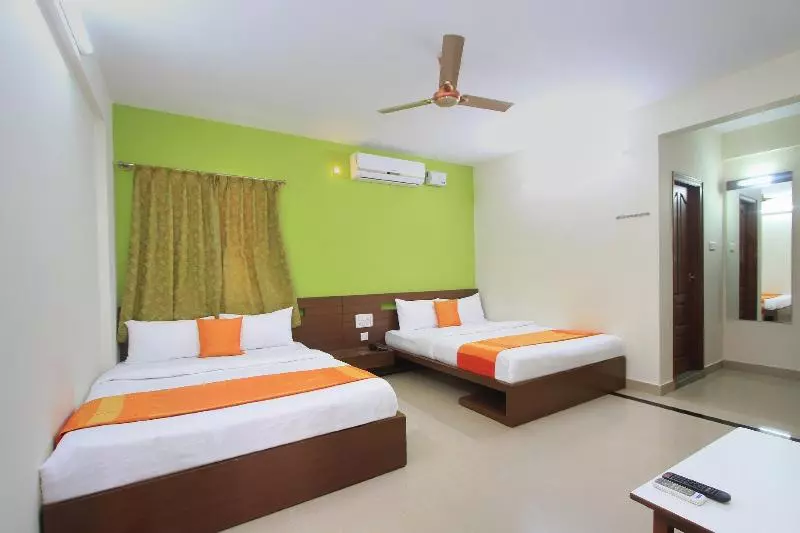 ホテル Capital O 9151 Sri Sai Comforts Jayanagar