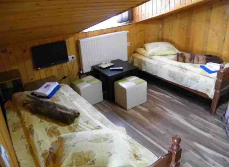 هاستل Pensiunea Macinic