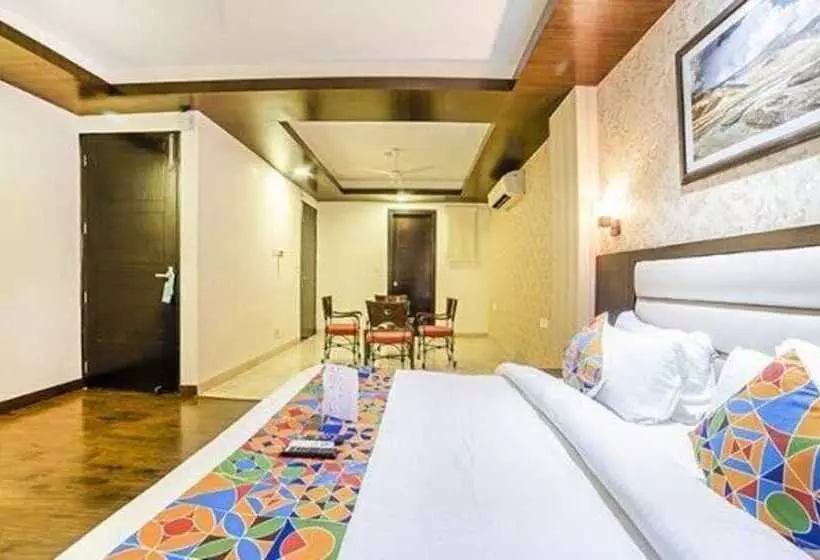 Fabhotel Galaxy Patel Nagar