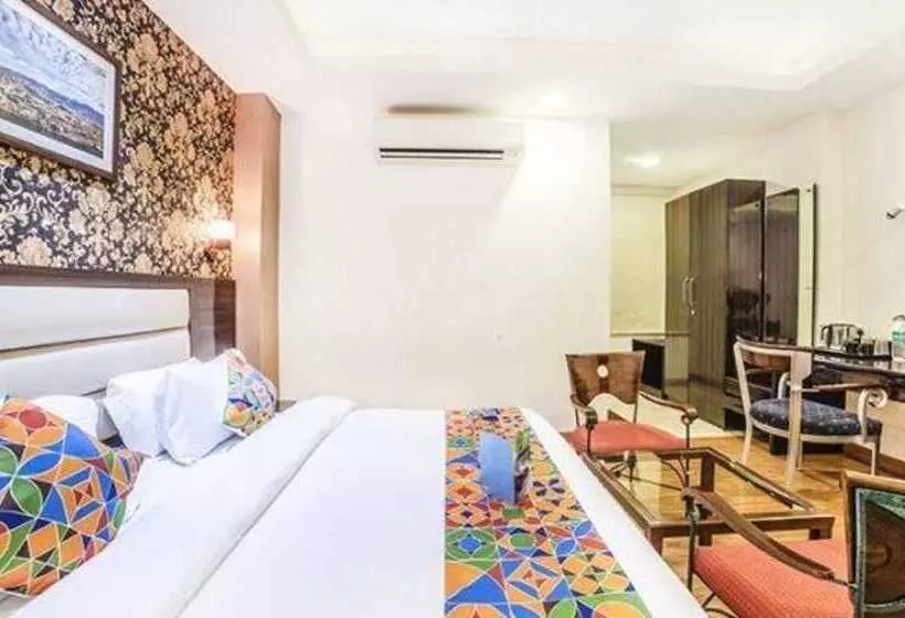 Fabhotel Galaxy Patel Nagar