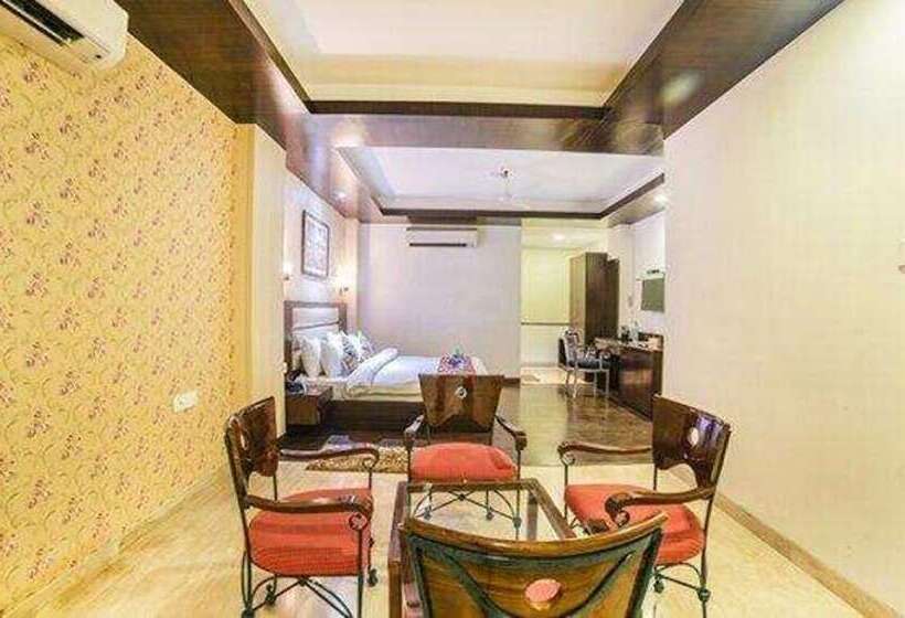 Fabhotel Galaxy Patel Nagar