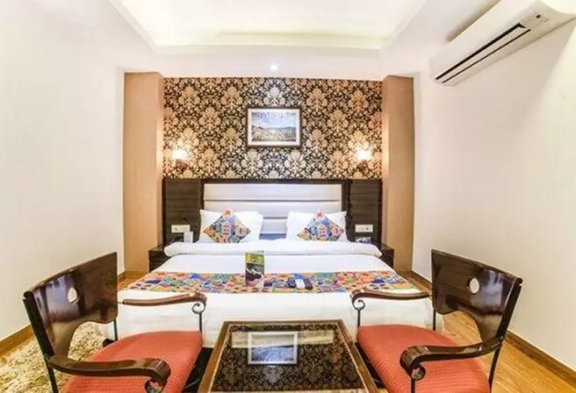 Fabhotel Galaxy Patel Nagar