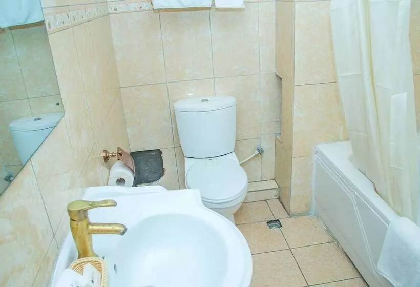 Royal Crest Hotel & Suites
