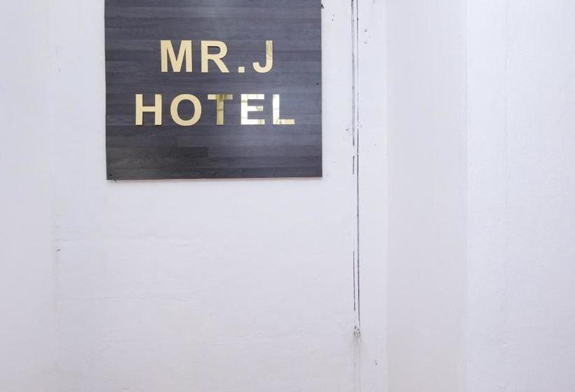 هتل Mr J  Kota Bharu