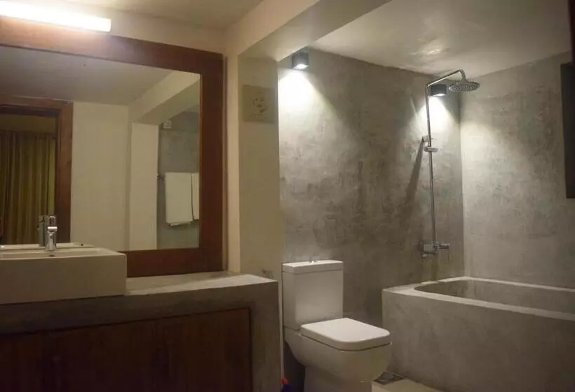 Railway Lodge Hostel