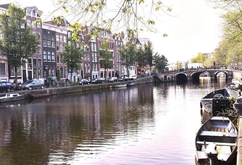 مبيت وإفطار Stuart Luxury Rooms