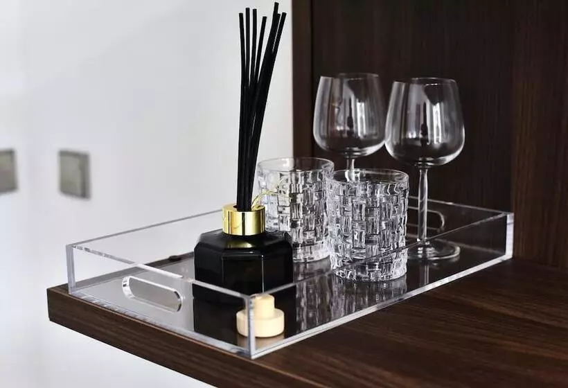 ベッドアンドブレックファースト Stuart Luxury Rooms