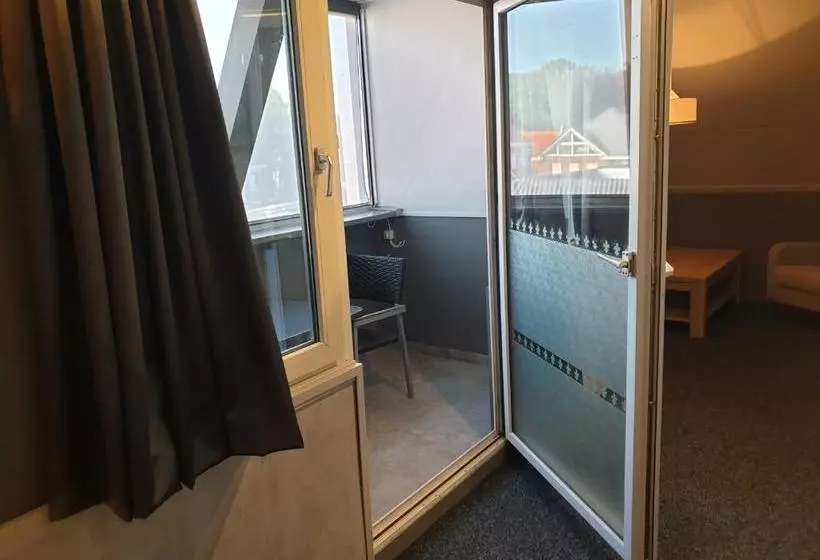 Hotelli ,cafe,biljart Pot