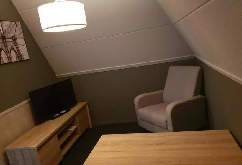 Hotelli ,cafe,biljart Pot