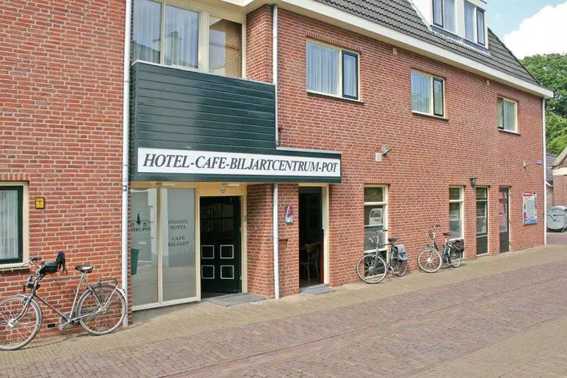 Hotelli ,cafe,biljart Pot