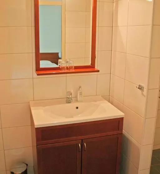 Hotelli ,cafe,biljart Pot