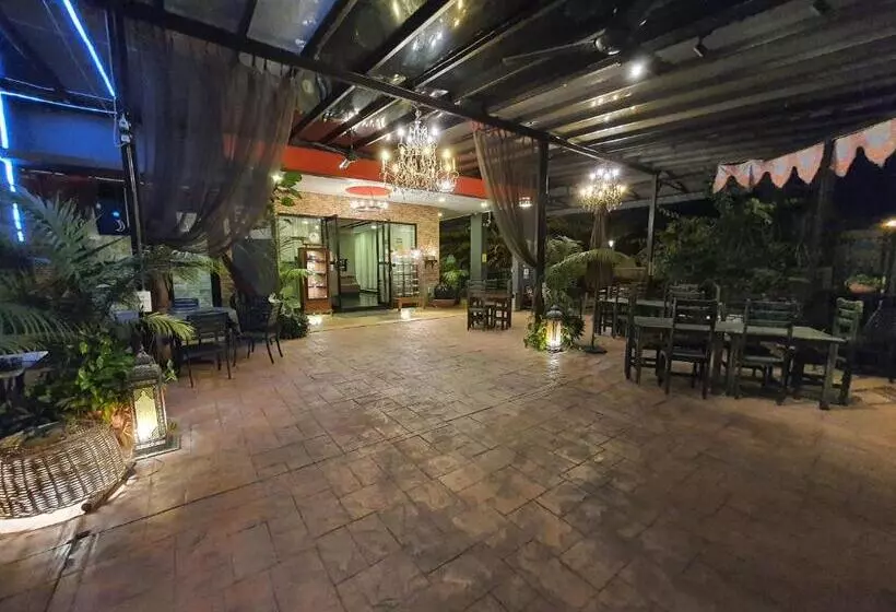Cute Hotel & Dorms Ipoh