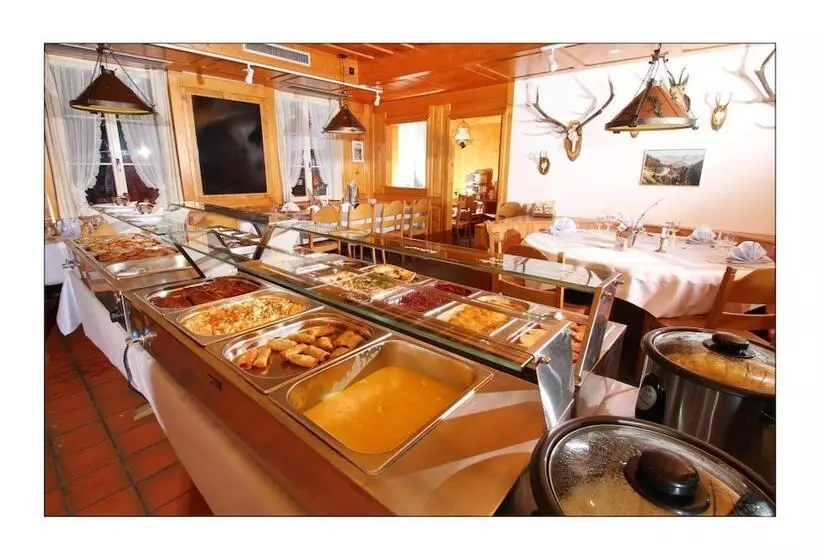 Hotelli Gasthaus Rossfall