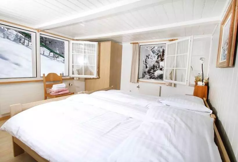 Hotelli Gasthaus Rossfall