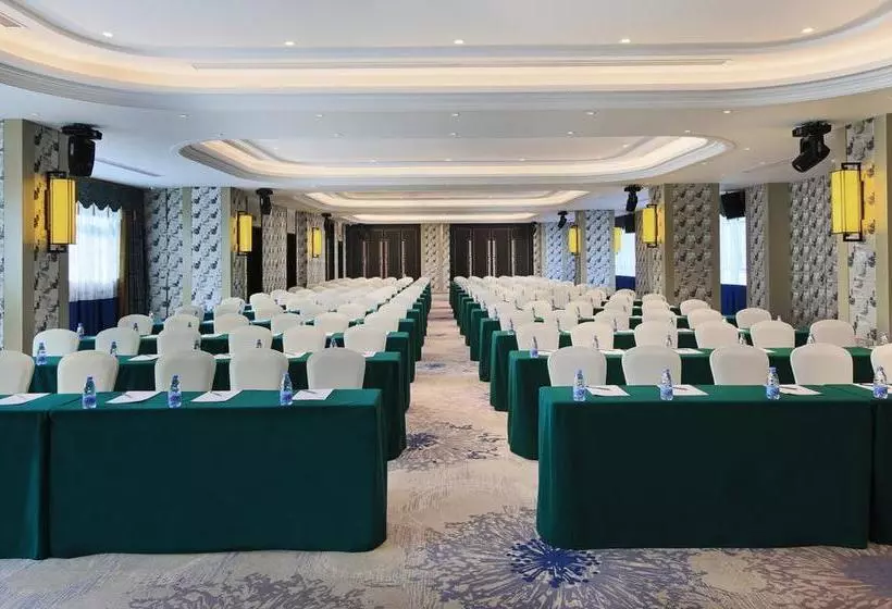 هتل Hampton By Hilton Changsha Xingsha