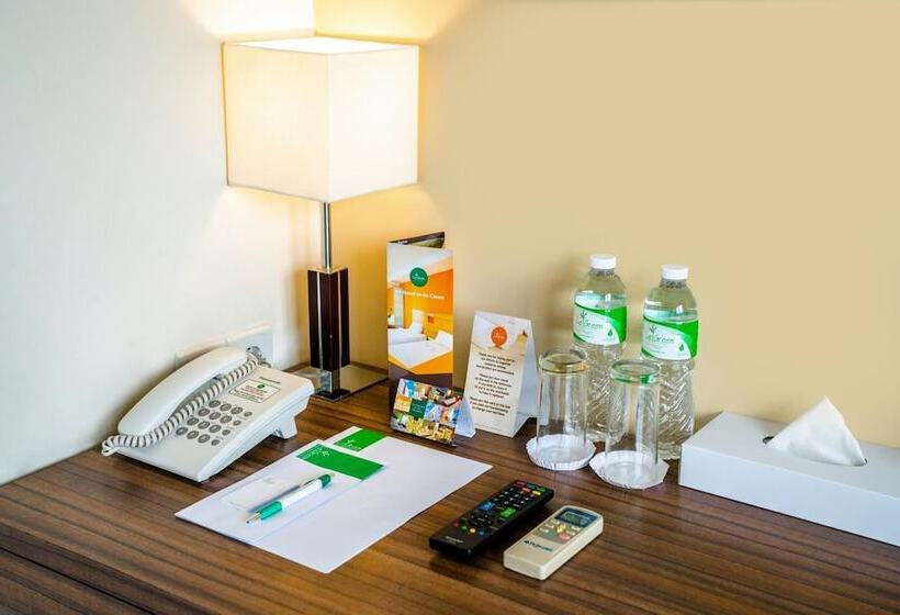 Hotel Legreen Suite Gatot Subroto