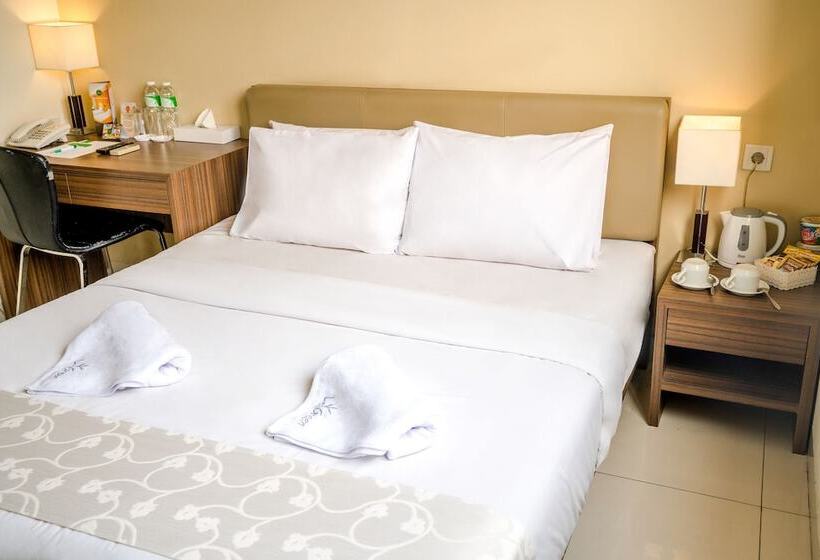 Hotel Legreen Suite Gatot Subroto