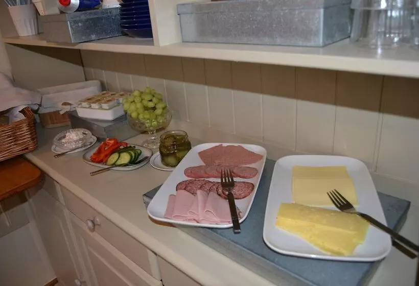 Lilla Hotellet Bed & Breakfast I Alingsås