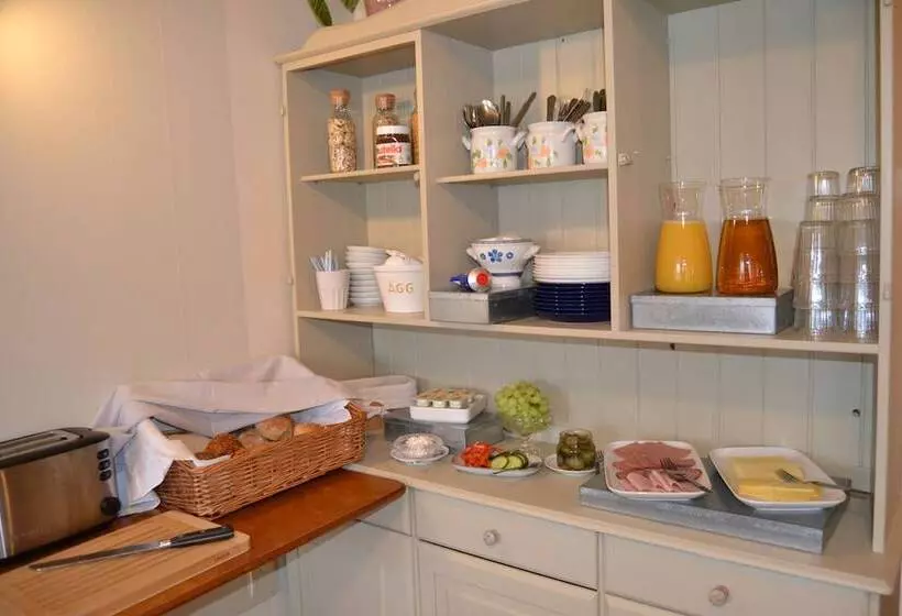 Lilla Hotellet Bed & Breakfast I Alingsås