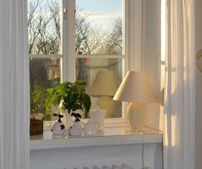 Lilla Hotellet Bed & Breakfast I Alingsås