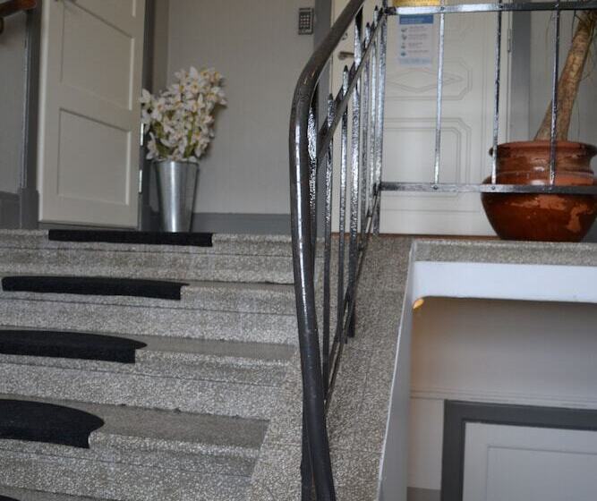 Lilla Hotellet Bed & Breakfast I Alingsås