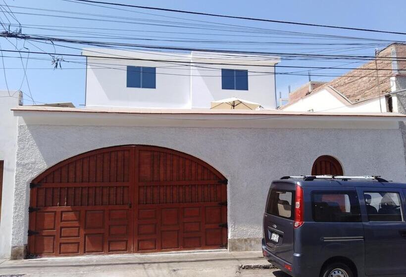 Punta Huanchaco Hostel